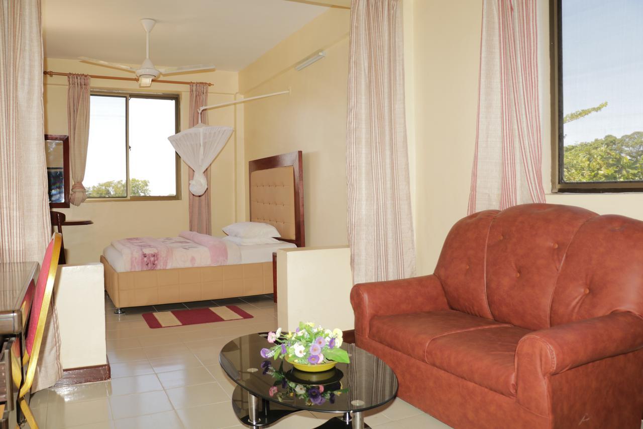 Dolphin Hotel Tanga Ngoại thất bức ảnh