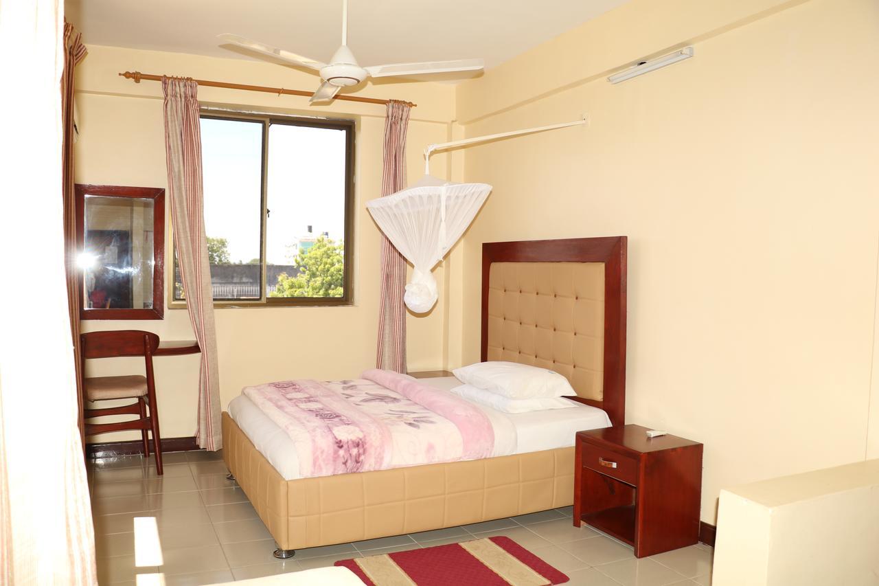 Dolphin Hotel Tanga Ngoại thất bức ảnh